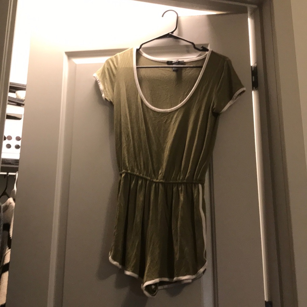 Forever 21 romper. Super soft!